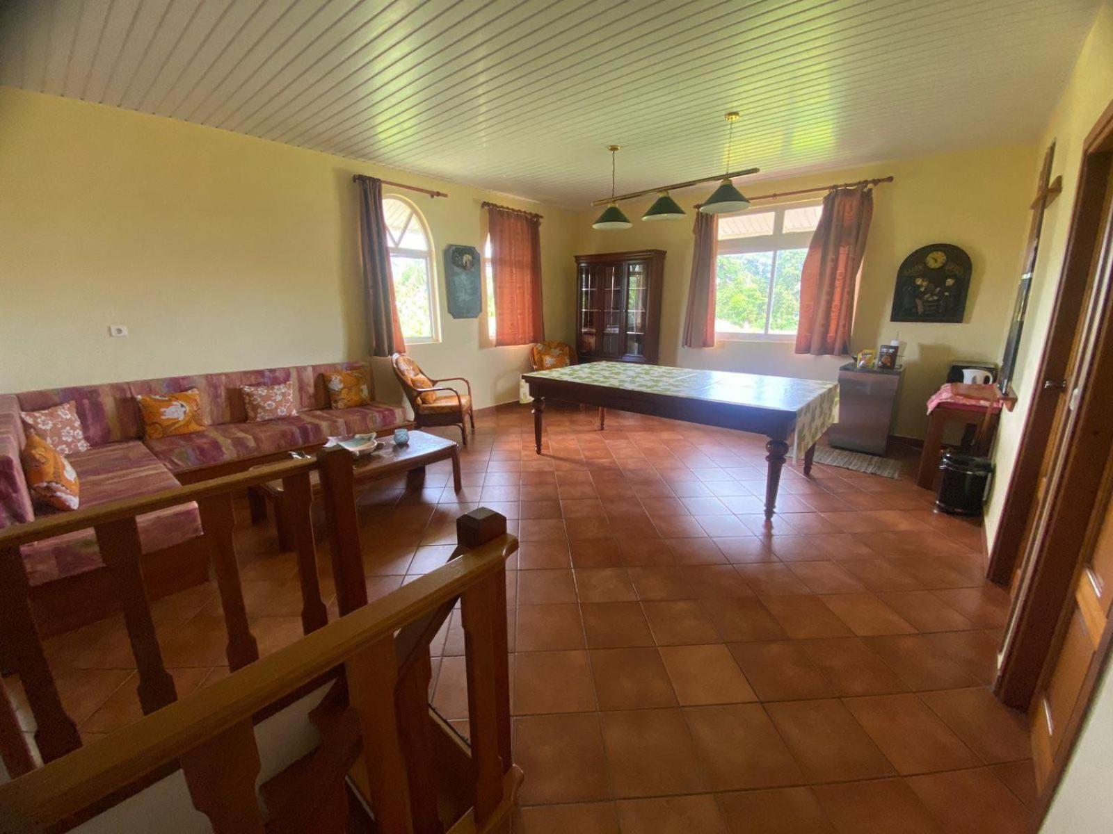Te Mana Lodge Taravao Extérieur photo
